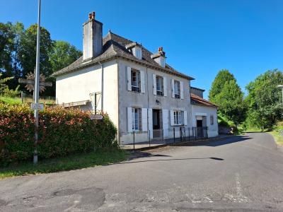 For sale Saint-martin-cantales 5 rooms 102 m2 Cantal (15140) photo 1