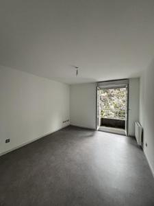 For rent Grenoble 1 room 20 m2 Isere (38100) photo 0