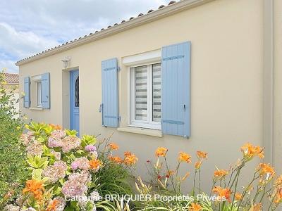 For sale Ronde 5 rooms 122 m2 Charente maritime (17170) photo 0