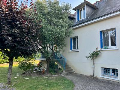 For sale Chambray-les-tours 7 rooms 213 m2 Indre et loire (37170) photo 0