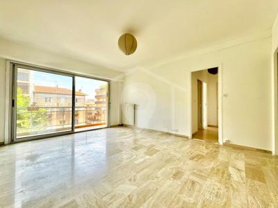 For sale Antibes 2 rooms 53 m2 Alpes Maritimes (06600) photo 2