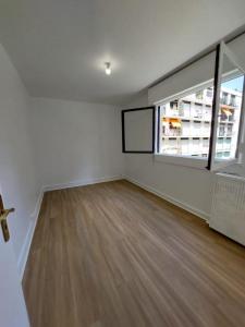 For rent Rueil-malmaison 3 rooms 61 m2 Hauts de Seine (92500) photo 2