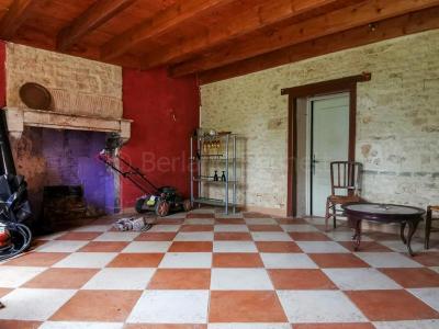 For sale Villefagnan 3 rooms 90 m2 Charente (16240) photo 2