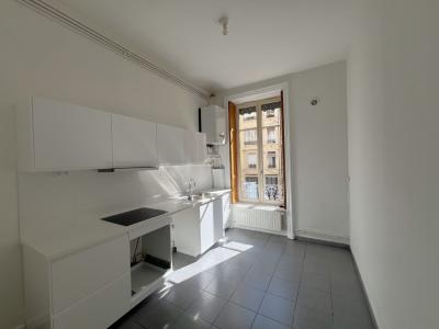 For rent Lyon-6eme-arrondissement 3 rooms 100 m2 Rhone (69006) photo 1