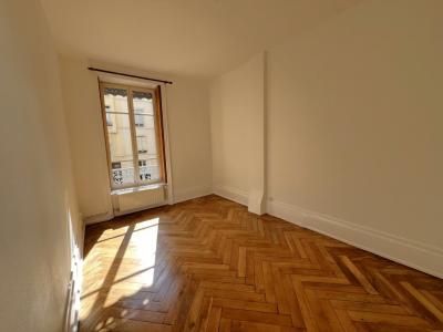 For rent Lyon-6eme-arrondissement 3 rooms 100 m2 Rhone (69006) photo 3