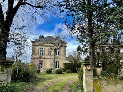 For sale Neuvy-le-roi 8 rooms 240 m2 Indre et loire (37370) photo 0