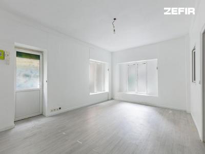 For sale Paris-20eme-arrondissement 3 rooms 54 m2 Paris (75020) photo 0