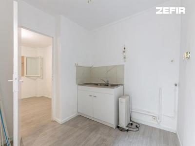 For sale Paris-20eme-arrondissement 3 rooms 54 m2 Paris (75020) photo 2