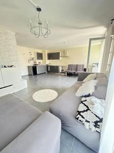 For sale Nice 4 rooms 69 m2 Alpes Maritimes (06300) photo 2