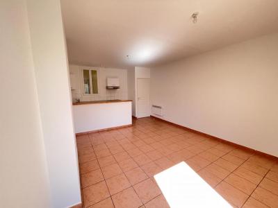 For rent Marseille-1er-arrondissement 2 rooms 59 m2 Bouches du Rhone (13001) photo 4