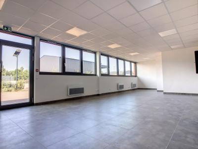 For rent Eschau 360 m2 Bas rhin (67114) photo 1