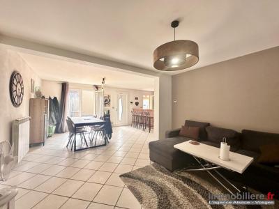 For sale Roquemaure 4 rooms 108 m2 Gard (30150) photo 0