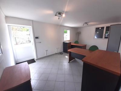 Acheter Local commercial Charvonnex 1800 euros