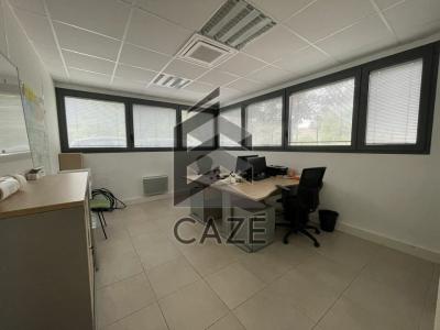 Louer Bureau 251 m2 Bruges