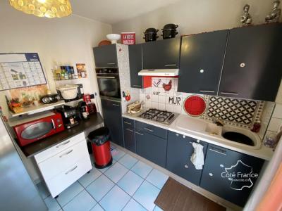 For sale Clermont-l'herault 3 rooms 45 m2 Herault (34800) photo 3