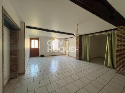 Louer Appartement Saints 390 euros