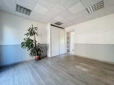 Louer Commerce 30 m2 Afa