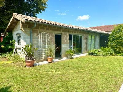 For sale Reignac 7 rooms 140 m2 Gironde (33860) photo 2