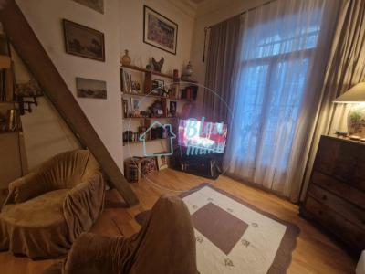 For sale Montpellier CENTRE HISTORIQUE 3 rooms 68 m2 Herault (34000) photo 0