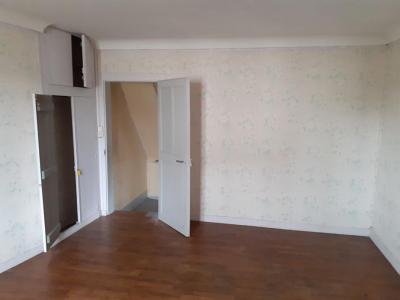 For sale Bauge 5 rooms 91 m2 Maine et loire (49150) photo 3