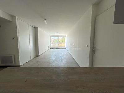 Louer Appartement Muy 796 euros