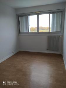 For rent Blanc 3 rooms 63 m2 Indre (36300) photo 1