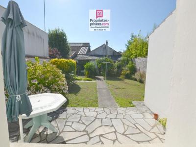 For sale Lucon 3 rooms 70 m2 Vendee (85400) photo 1