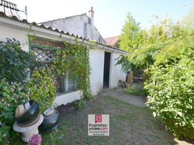 For sale Lucon 3 rooms 70 m2 Vendee (85400) photo 2