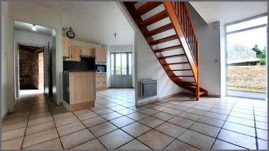 For sale Bressuire 7 rooms 146 m2 Deux sevres (79300) photo 0