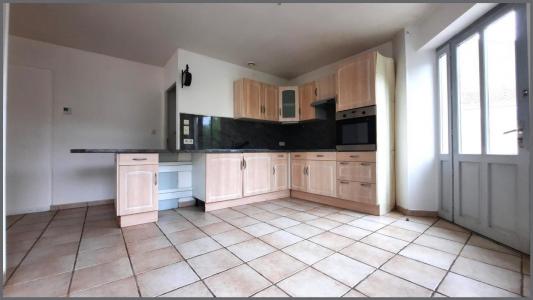 For sale Bressuire 7 rooms 146 m2 Deux sevres (79300) photo 1