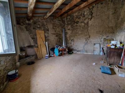 For sale Peret 4 rooms 48 m2 Herault (34800) photo 3