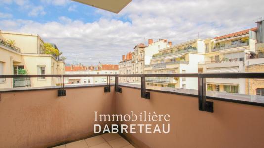 For rent Lyon-3eme-arrondissement 3 rooms 65 m2 Rhone (69003) photo 1