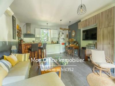 For sale Marseille-11eme-arrondissement 3 rooms 57 m2 Bouches du Rhone (13011) photo 3