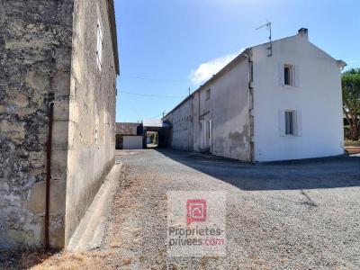 For sale Saint-jean-d'angely 6 rooms 125 m2 Charente maritime (17400) photo 1