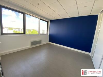 Louer Bureau 45 m2 Saint-gregoire