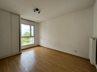 For rent Madeleine 4 rooms 82 m2 Nord (59110) photo 3