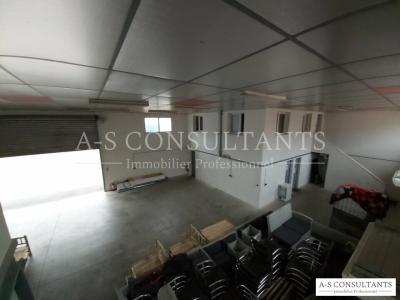 For rent Toussieu 330 m2 Rhone (69780) photo 4