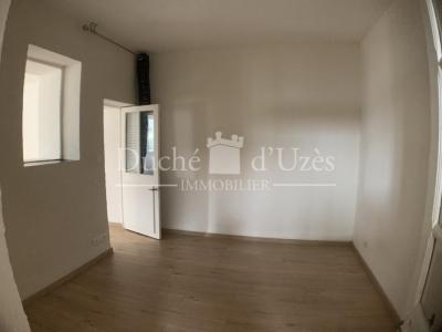 Louer Appartement Besseges 390 euros