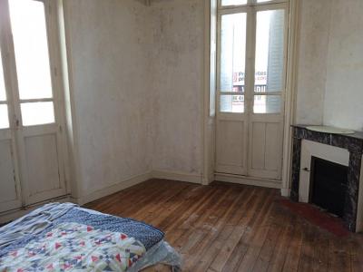 For sale Parthenay 6 rooms 145 m2 Deux sevres (79200) photo 4