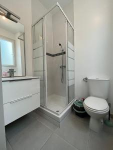 For rent Paris-18eme-arrondissement 1 room 10 m2 Paris (75018) photo 2