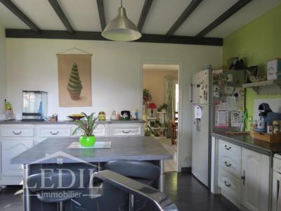 For sale Castelnau-de-medoc 3 rooms 88 m2 Gironde (33480) photo 2