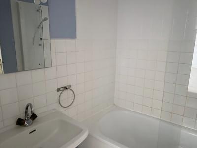 For rent Clermont-ferrand 2 rooms 38 m2 Puy de dome (63000) photo 3