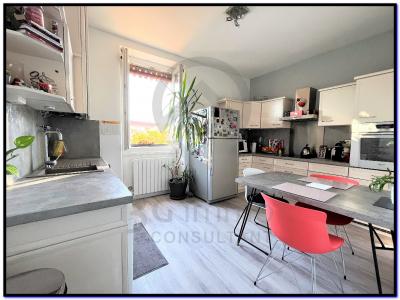 For sale Nimes 3 rooms 82 m2 Gard (30000) photo 2