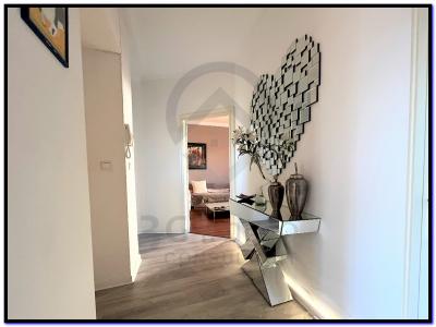 For sale Nimes 3 rooms 82 m2 Gard (30000) photo 4