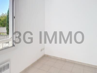 For sale Nimes 2 rooms 50 m2 Gard (30900) photo 4