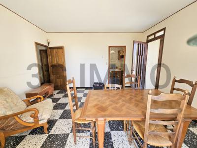 For sale Uzes 4 rooms 69 m2 Gard (30700) photo 2