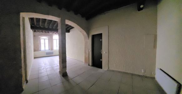 For rent Arles 1 room 37 m2 Bouches du Rhone (13200) photo 3