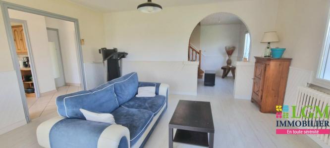 For sale Plouaret 4 rooms 110 m2 Cotes d'armor (22420) photo 3