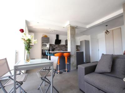 For rent Lyon-8eme-arrondissement 3 rooms 68 m2 Rhone (69008) photo 1