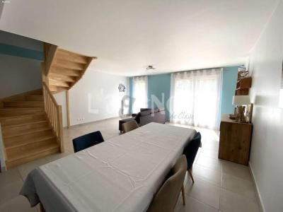 For sale Claye-souilly 4 rooms 88 m2 Seine et marne (77410) photo 2